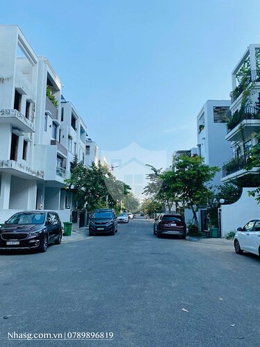 Bán nhà mặt tiền Đảo Kim Cương 4