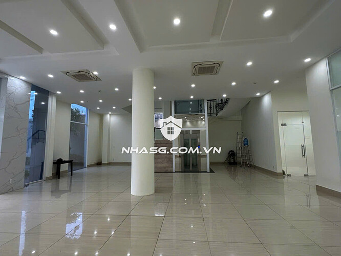 Bán nhà mặt tiền Phạm Văn Đồng 1